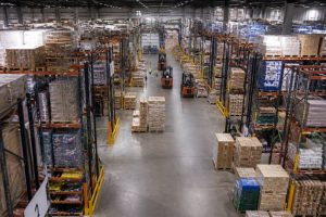 Entrepôt Carrefour : fonctionnement, enjeux et optimisation logistique