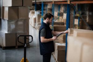 Calcul du stock minimum : méthode, formule et bonnes pratiques en logistique